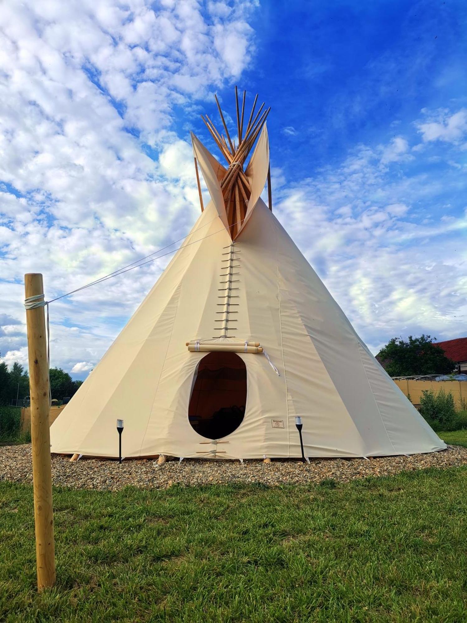 Teepee Camp Lounky Hotel Chodouny Bagian luar foto