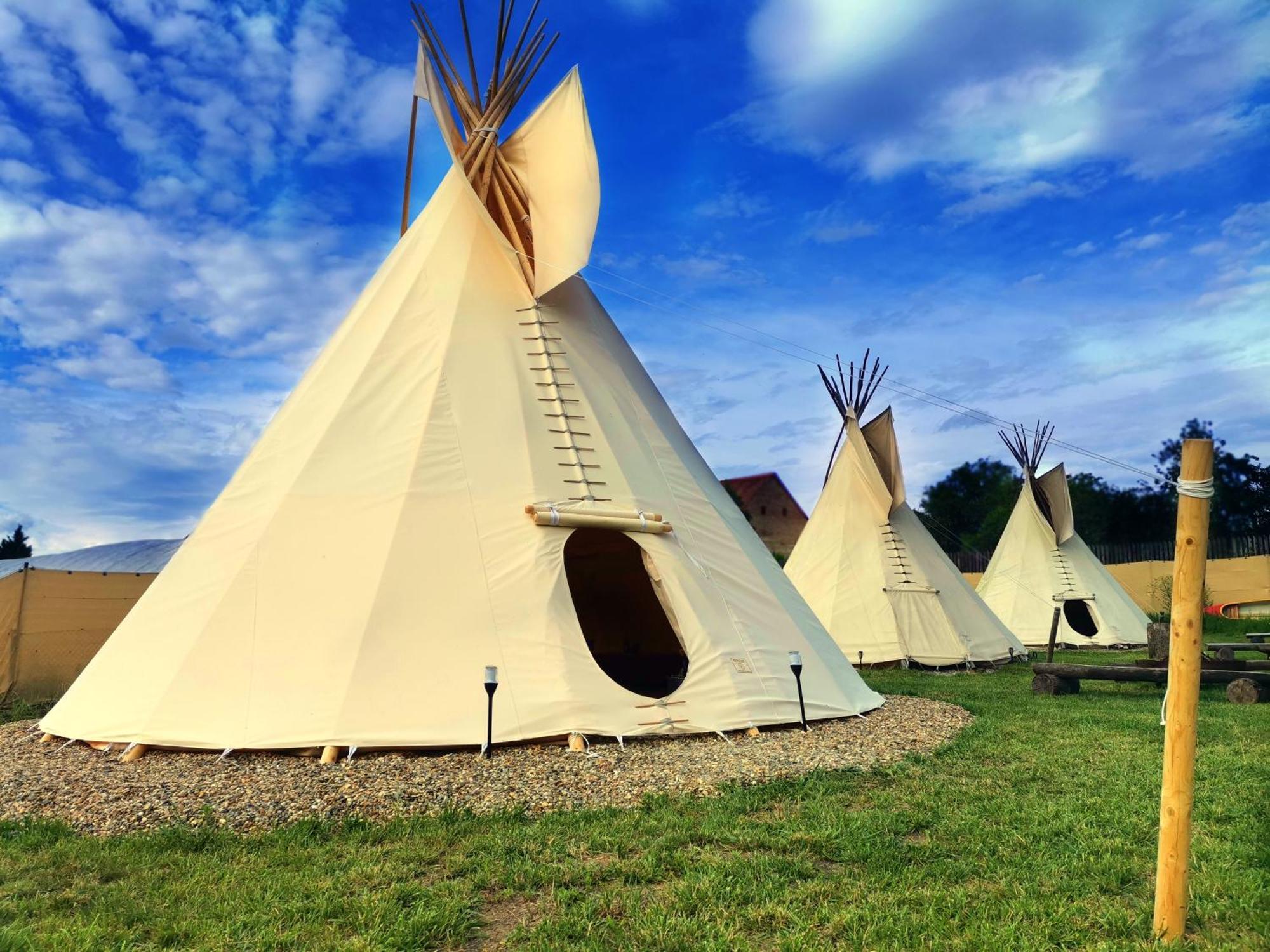 Teepee Camp Lounky Hotel Chodouny Bagian luar foto