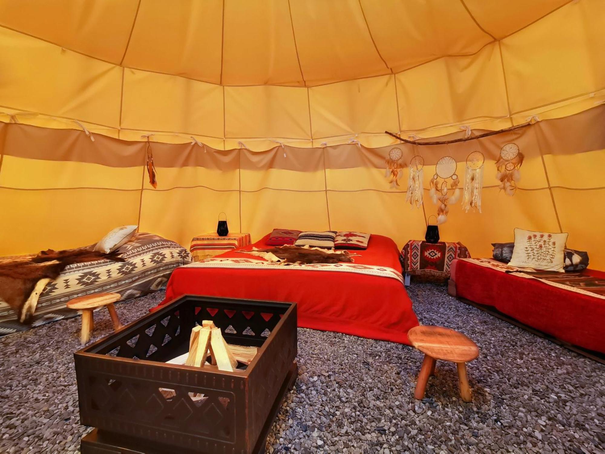 Teepee Camp Lounky Hotel Chodouny Bagian luar foto